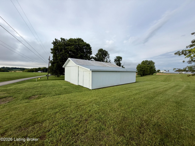 Listing Image 4