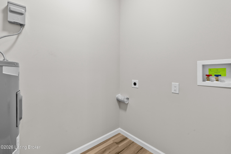 Listing Image 24