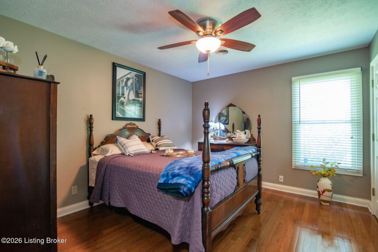 Listing Image 56