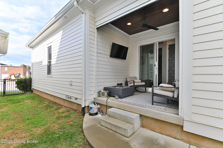 Listing Image 64