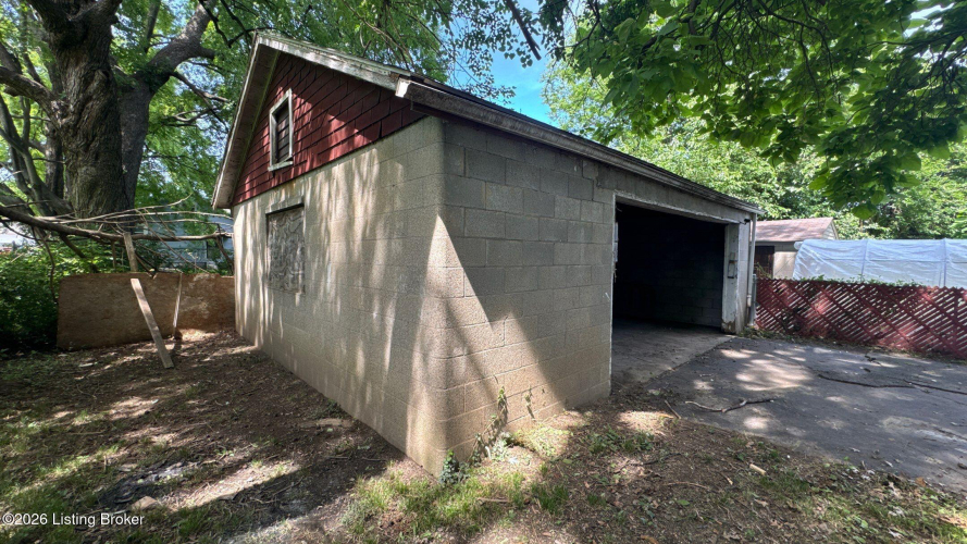 Listing Image 82