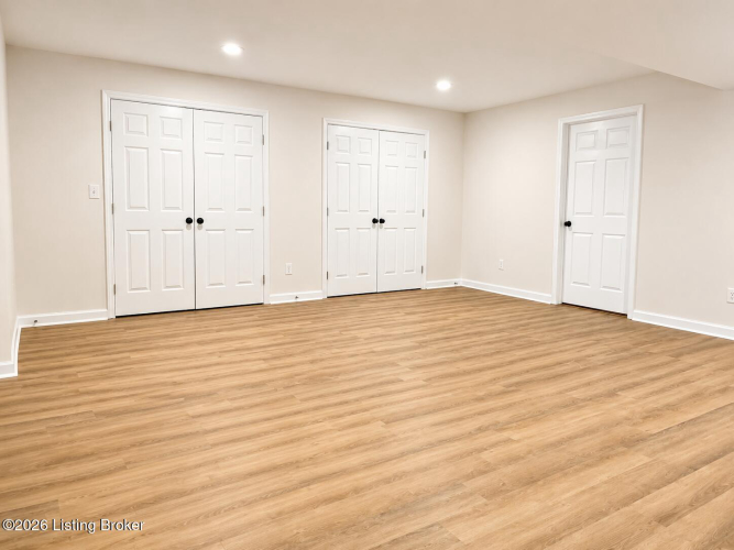Listing Image 59