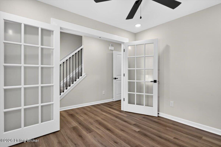 Listing Image 5