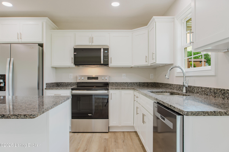 Listing Image 13