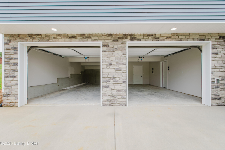 Listing Image 41