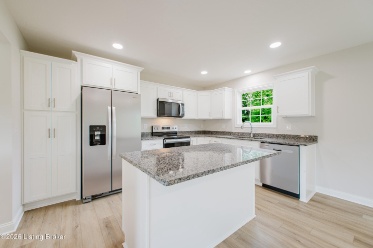 Listing Image 10