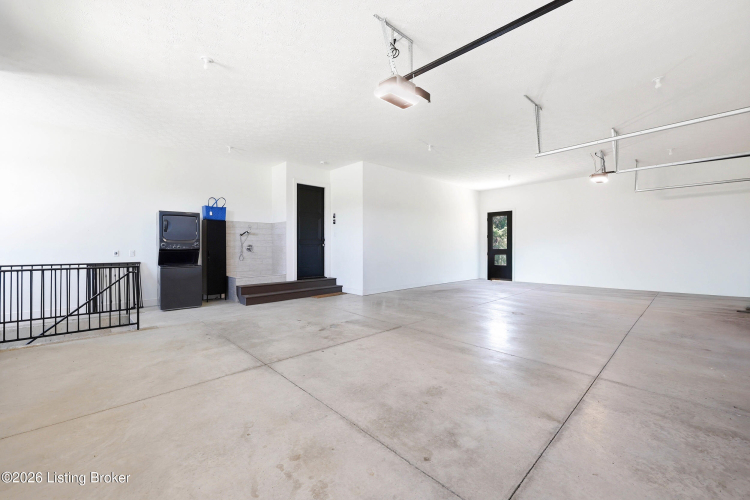 Listing Image 91