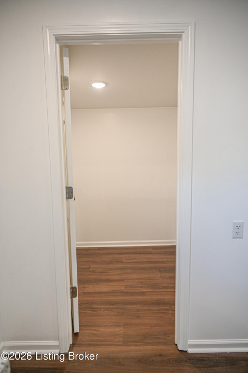 Listing Image 70