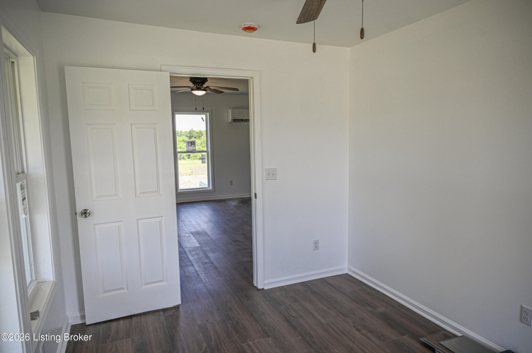 Listing Image 71