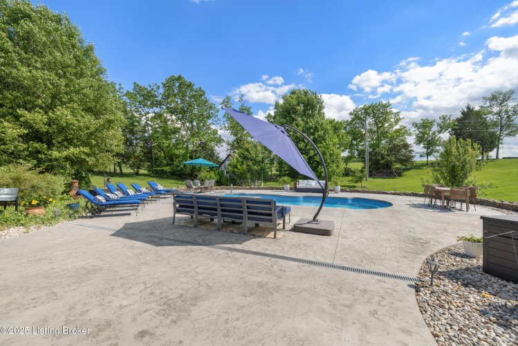 Listing Image 54