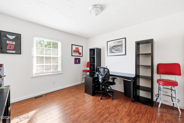 Listing Image 18