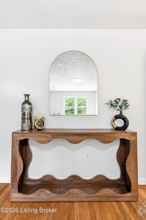 Listing Image 20