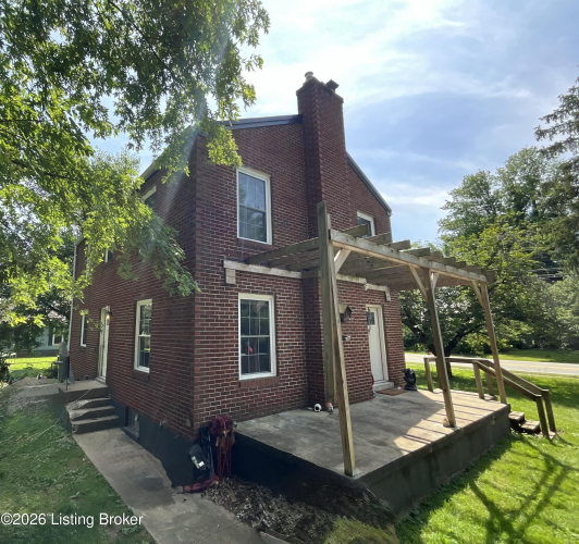 Listing Image 4