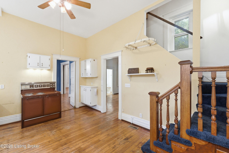 Listing Image 16