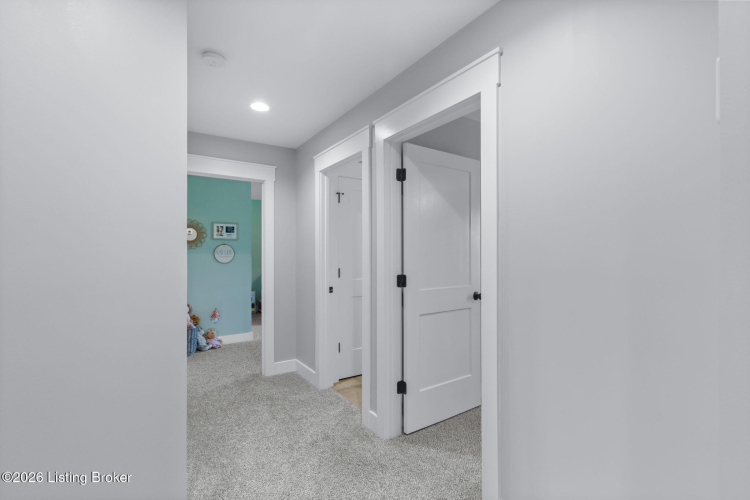 Listing Image 33