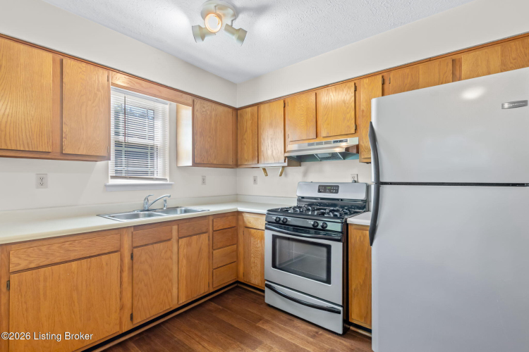 Listing Image 16