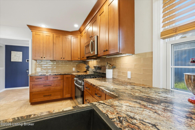Listing Image 13