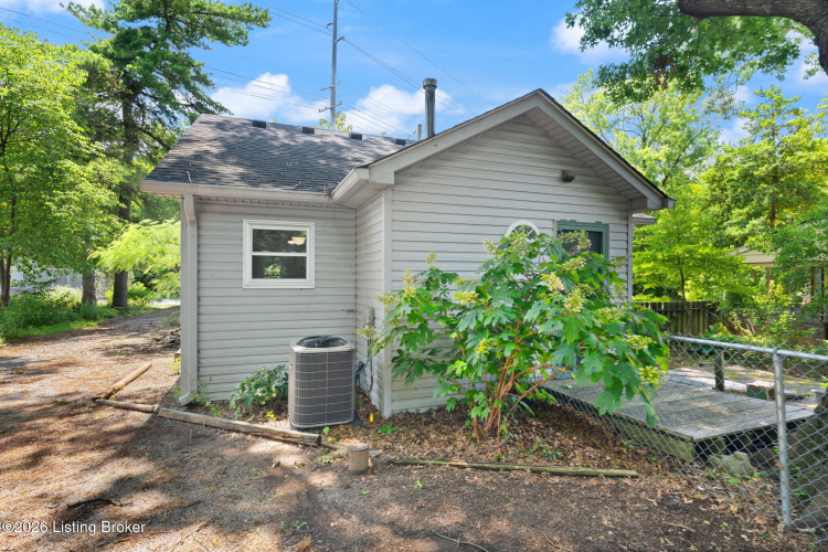 Listing Image 24