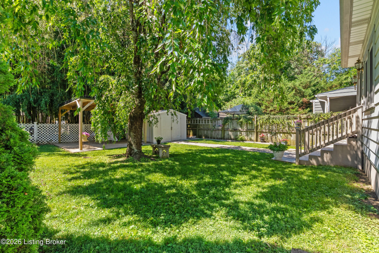 Listing Image 5