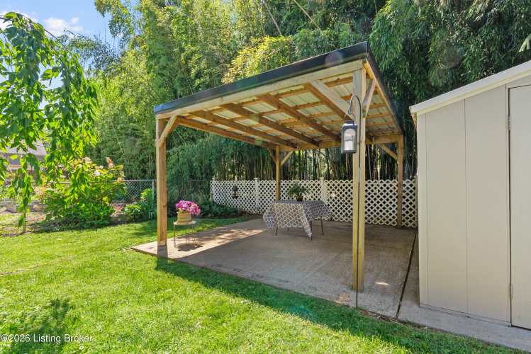 Listing Image 8