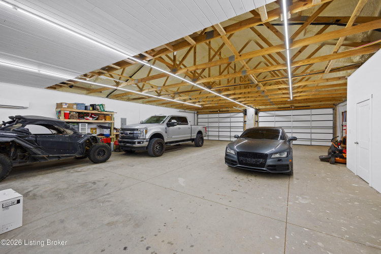 Listing Image 43