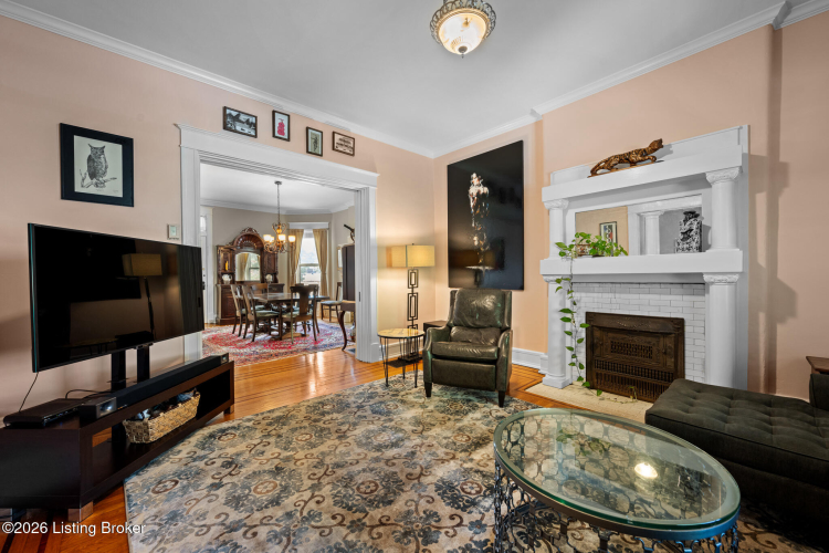 Listing Image 11