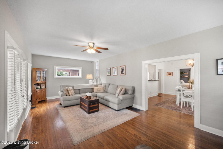 Listing Image 12
