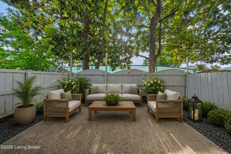 Listing Image 17