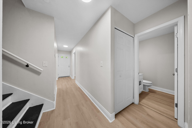 Listing Image 20