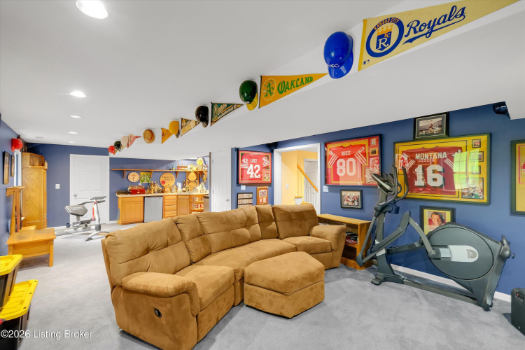 Listing Image 38