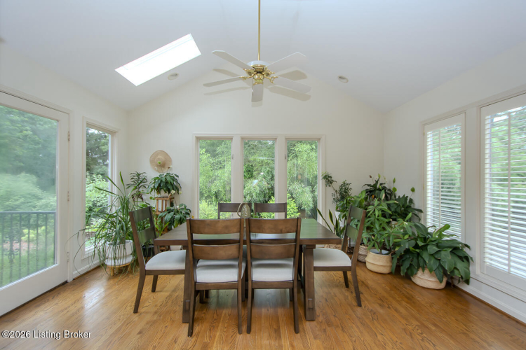 Listing Image 18