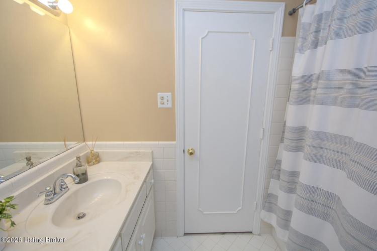 Listing Image 29