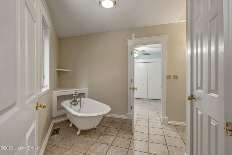 Listing Image 56