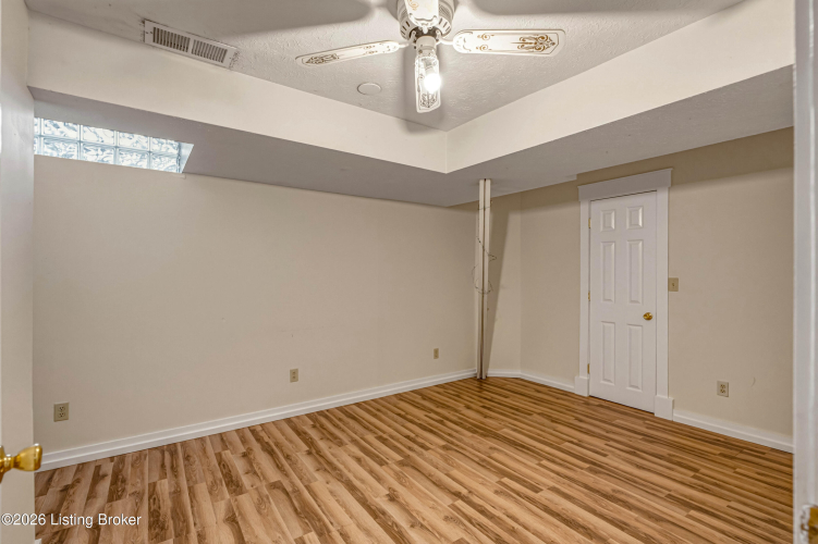 Listing Image 65