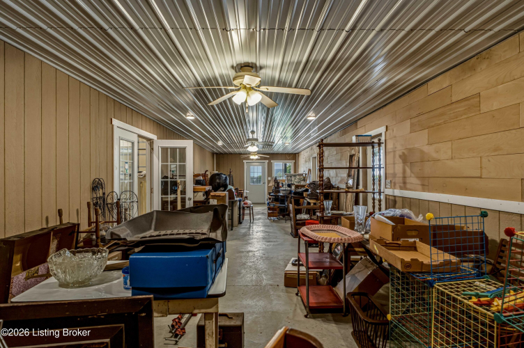 Listing Image 82