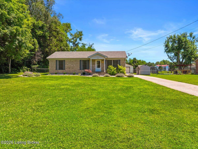 Listing Image 4