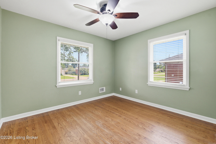 Listing Image 17
