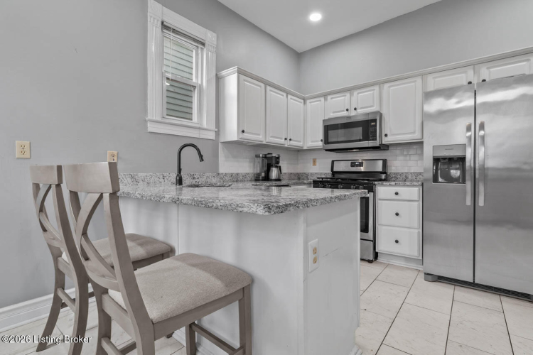 Listing Image 13
