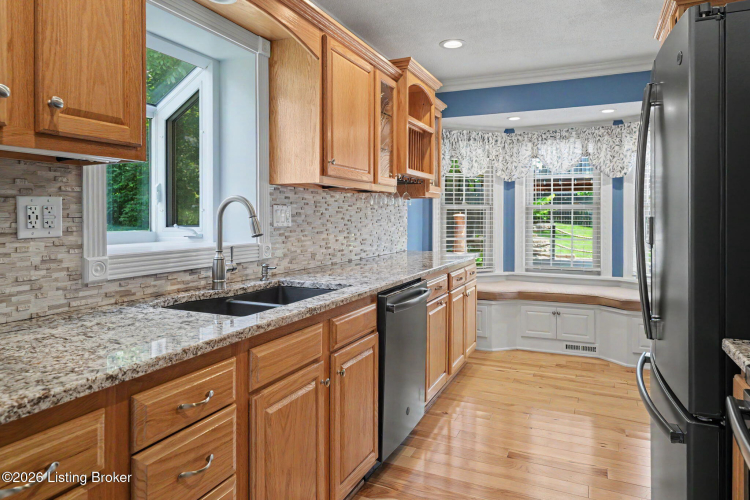 Listing Image 19