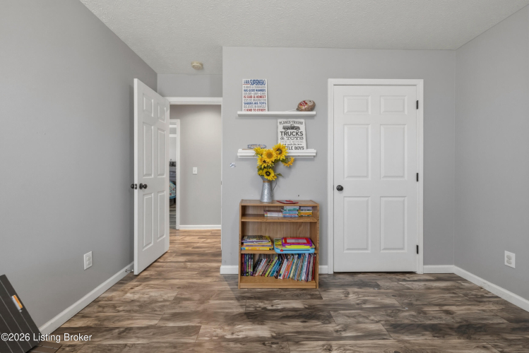Listing Image 20