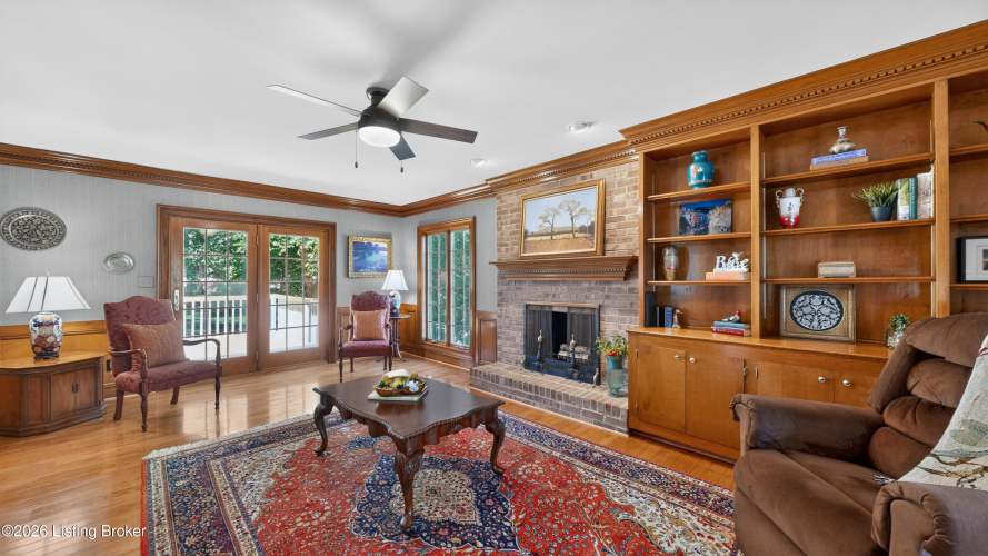 Listing Image 11