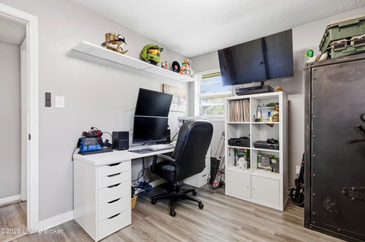 Listing Image 21