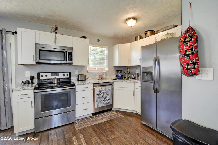 Listing Image 5
