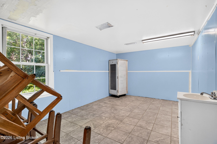 Listing Image 51