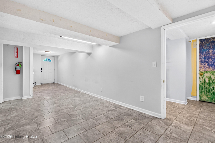 Listing Image 59