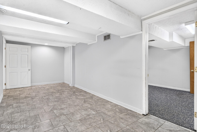 Listing Image 60