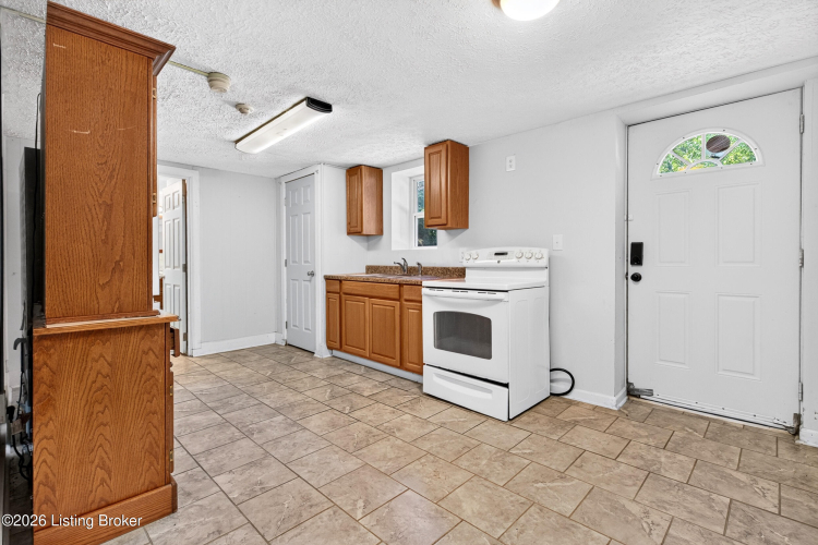 Listing Image 61