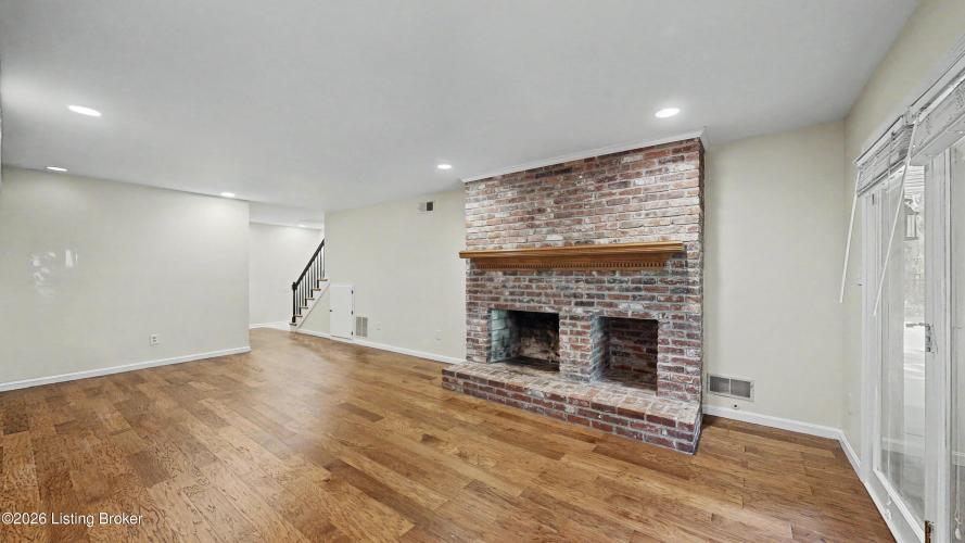 Listing Image 41
