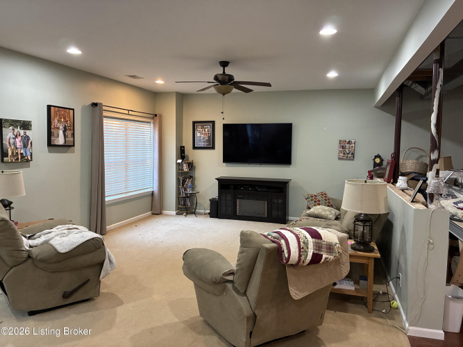Listing Image 64