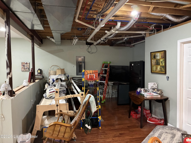 Listing Image 70